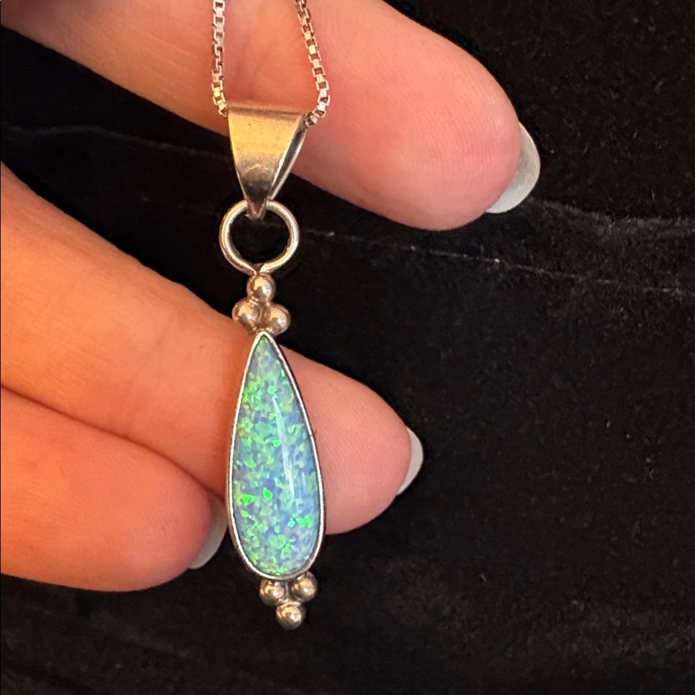 Vintage Sterling Silver Blue Fire Opal Necklace & Pendant - Picture 3 of 7